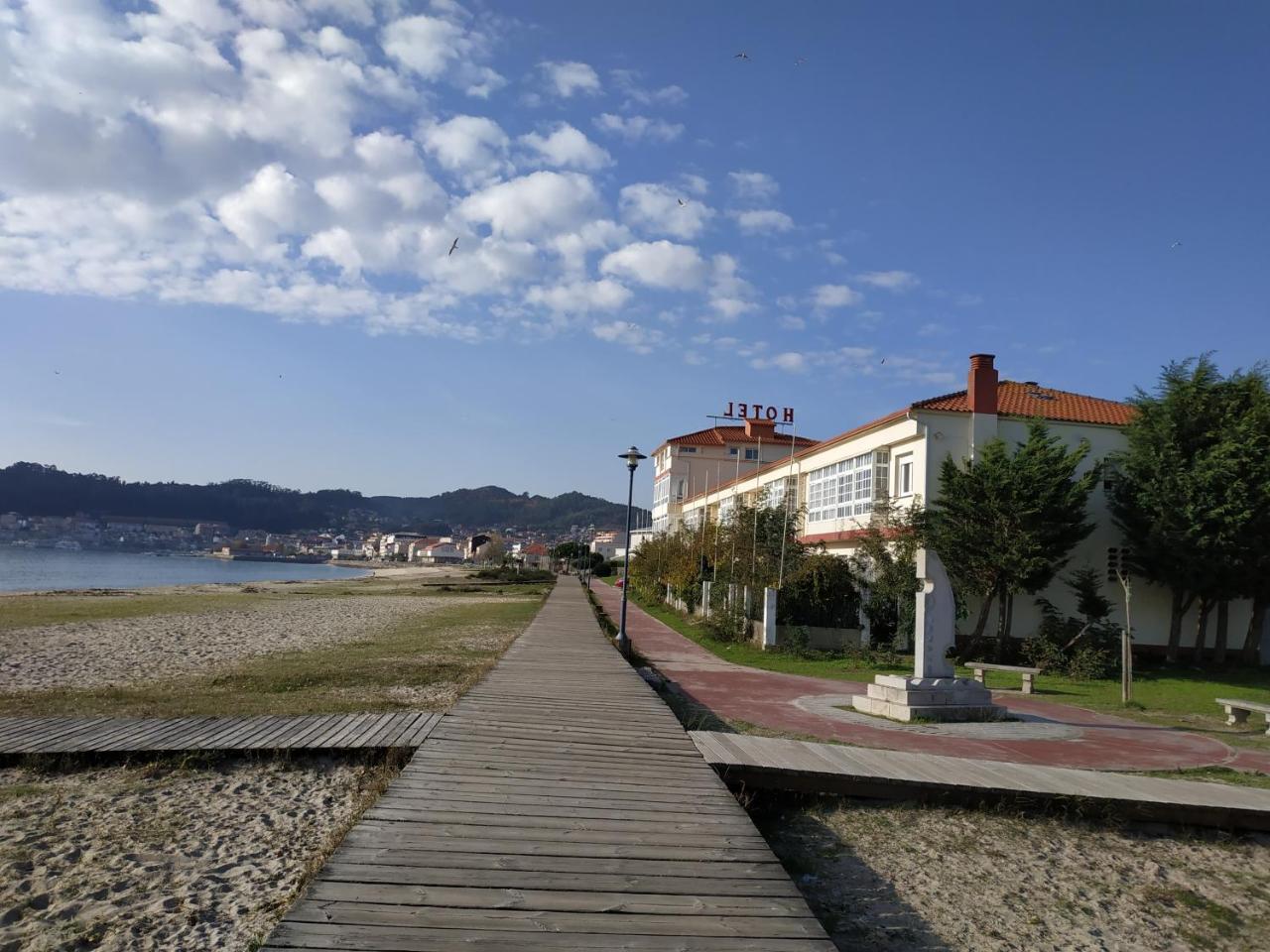 Hotel Playa Cangas do Morrazo Exterior photo